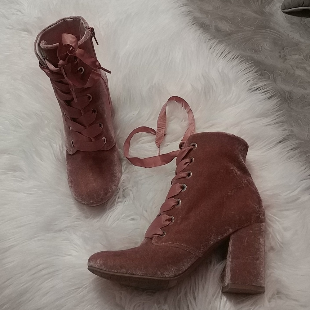 FINAL SALE!!!💥KENNETH COLE pink booties